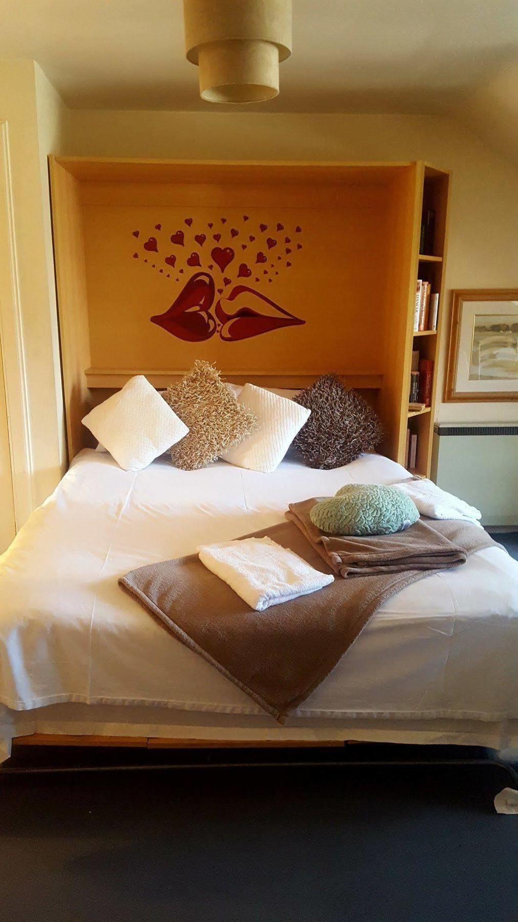 Tony Asga - Tony'S Apartment Heart Of Edinburgh City Centre Sleeps 2 ภายนอก รูปภาพ