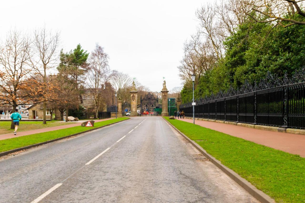 Tony Asga - Tony'S Apartment Heart Of Edinburgh City Centre Sleeps 2 ภายนอก รูปภาพ